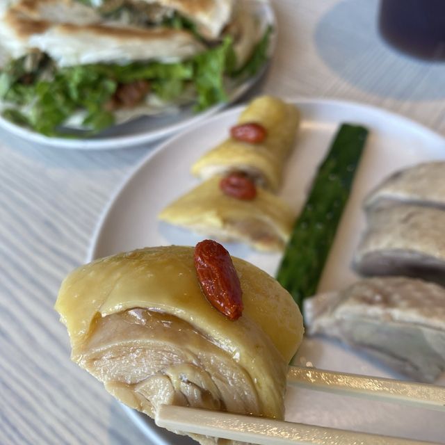 西九歷史感滿滿,精緻宮廷風西餐廳 西九歷史感滿滿,精緻宮廷風西餐廳