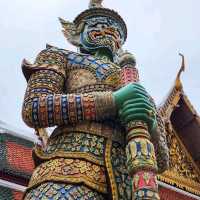 เข้าวัดพระแก้วแบบนักท่องเที่ยว
