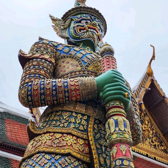 เข้าวัดพระแก้วแบบนักท่องเที่ยว