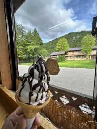 白川鄉 ｜嘆飛驒牛肉串及飛驒牛奶雪糕🍦