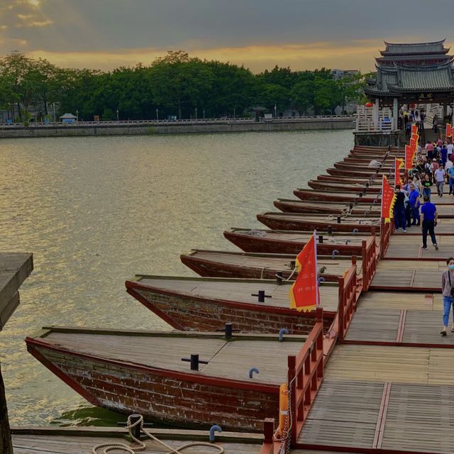 穿越時空 🌉🕒 廣濟橋