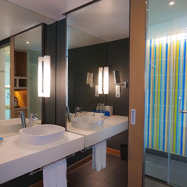 โรงแรมสุดชิค Aloft Bangkok Sukhumvit 11