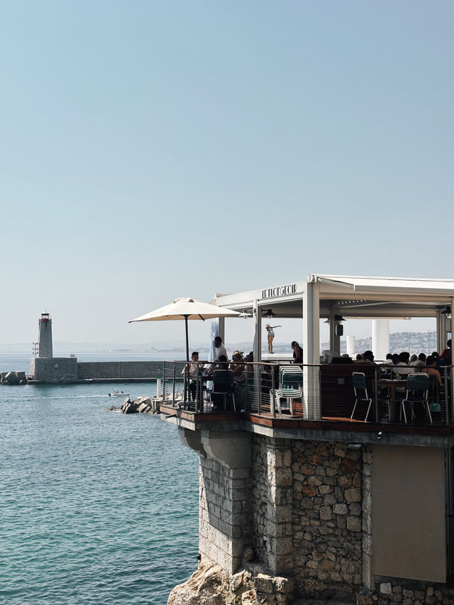🇫🇷南法尼斯餐廳介紹1/4！一定要預早預約的海邊懸崖餐廳 Le Plongeoir 🌊 