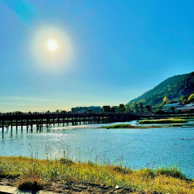 嵐山の紅葉と渡月橋