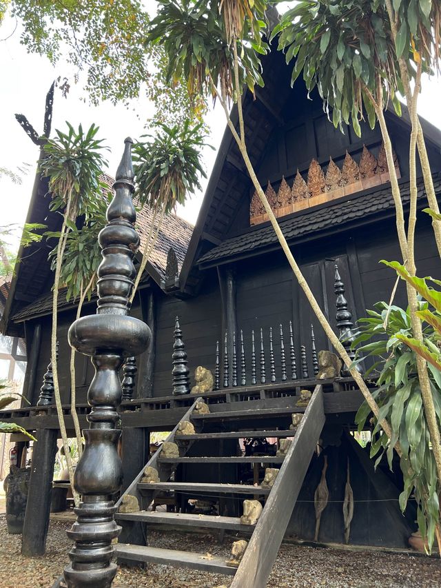 เที่ยวพิพิธภัณฑ์บ้านดำ ศิลปินแห่งชาติ เที่ยวพิพิธภัณฑ์บ้านดำ ศิลปินแห่งชาติ