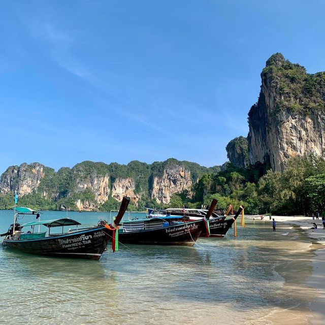 หาดไร่เลย์ กระบี่  #เกาะส่วนตัว 🌊