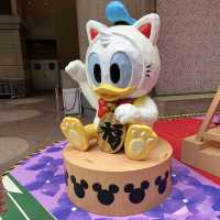 招財貓造型米奇老鼠同唐老鴨