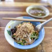 บะหมี่น้ำกุ้ง เจ้าอร่อยย่านบางเหนียว ภูเก็ต