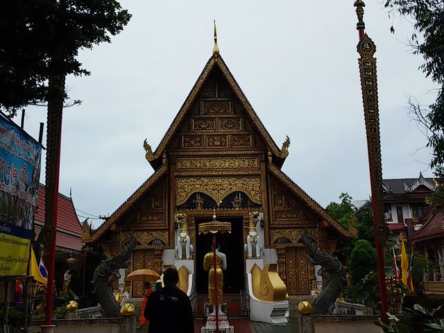 ไหว้พระสิงห์ เมืองเชียงราย