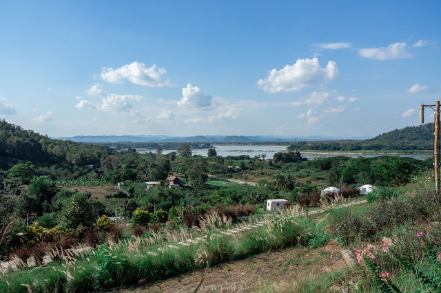 Chiangkhan River Green Hill