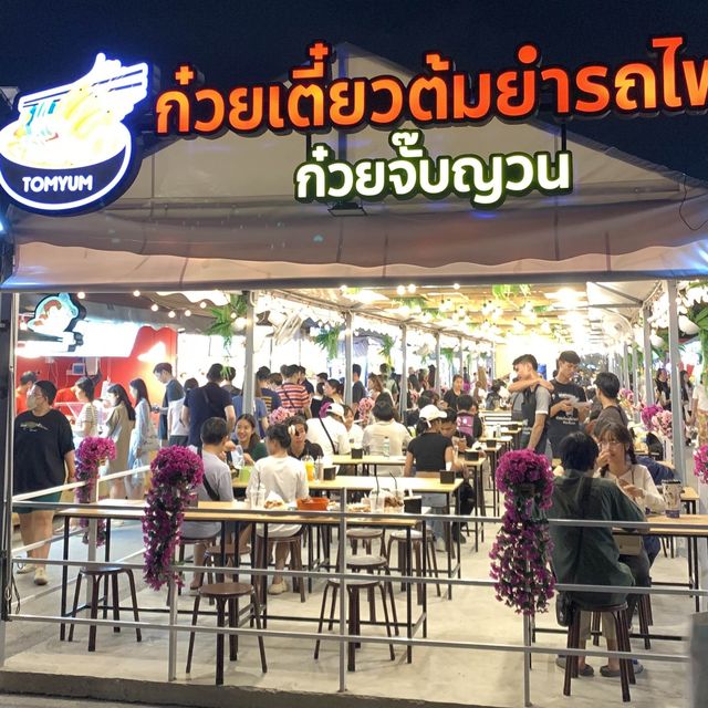 📍泰國曼谷JODD FAIRS DanNeramit 🦑🦞🍤🦐🍖👗