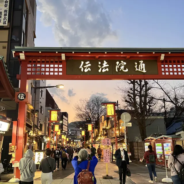  ♨️這個商店街太有和風感了吧！東京淺草傳法院通商店街帶你重返江戶時代⛩