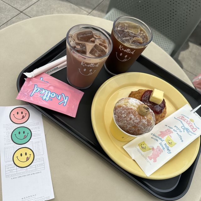 與韓國最受歡迎的KaKao Friends 見面