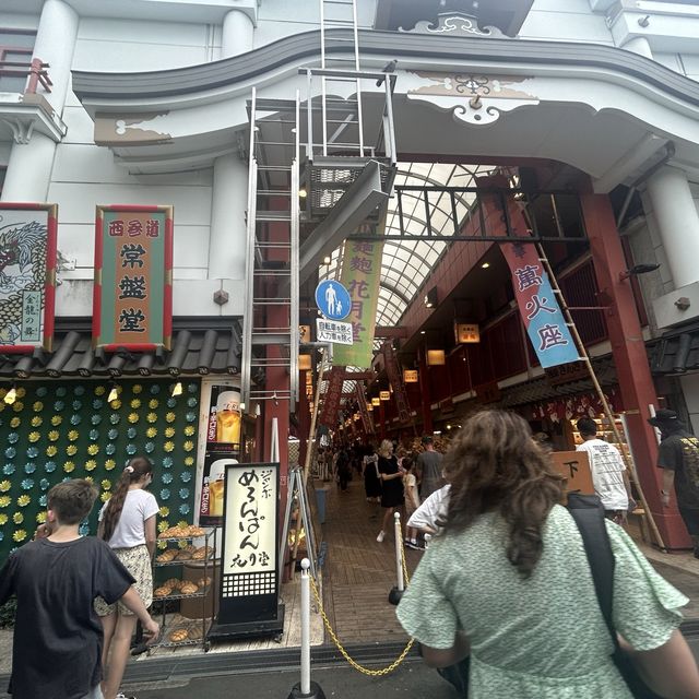【東京】浅草食べ歩き「浅草花月堂」ジャンボメロンパン♡