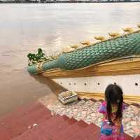 2 impressive Naga statues in Thakhek