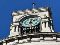 東京・銀座。時計のデザインがディズニーに！銀座4丁目『SEIKO HOUSE GINZA』の時計塔