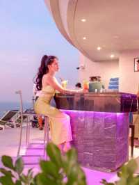  โรงแรมที่สระว่ายน้ำขนาดใหญ่พร้อมวิวทะเลพาโนรามา