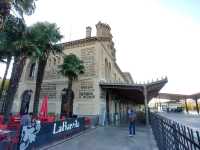 【西班牙】Estacion de tren Toledo新穆德哈爾風格車站，古老售票亭充滿中世紀氣息