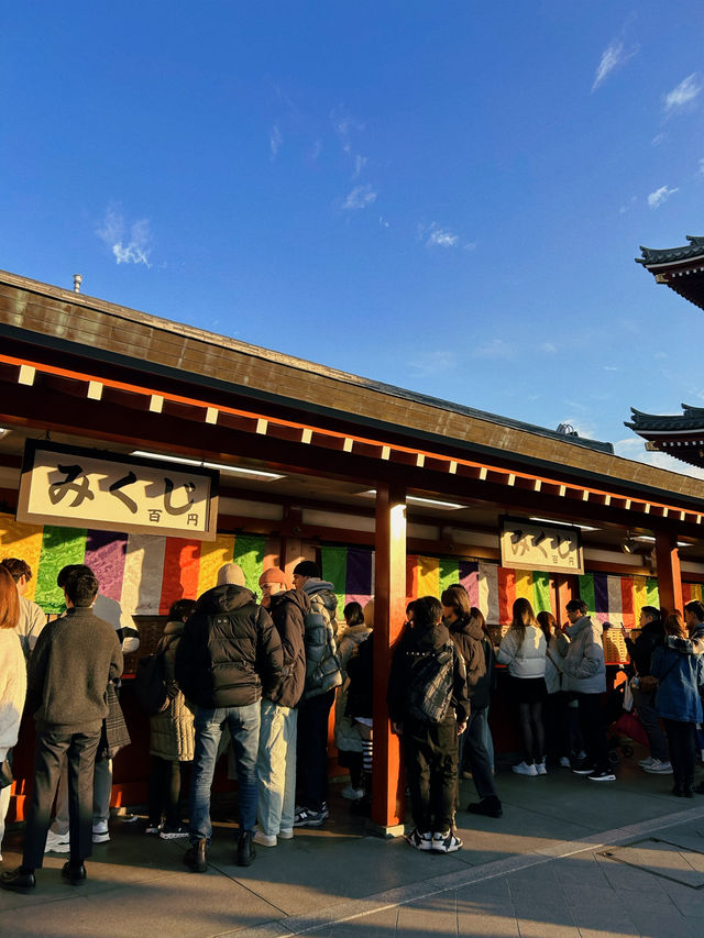 รับความโชคดีที่วัดอาซากุสะ สายมูต้องห้ามพลาด 🏮
