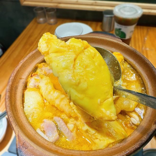 齊秋水榴蓮雞煲
