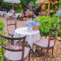  ปาฎีคาเฟ่ คาเฟ่ในสวนดอกไม้ สไตล์ยุโรป ระยอง