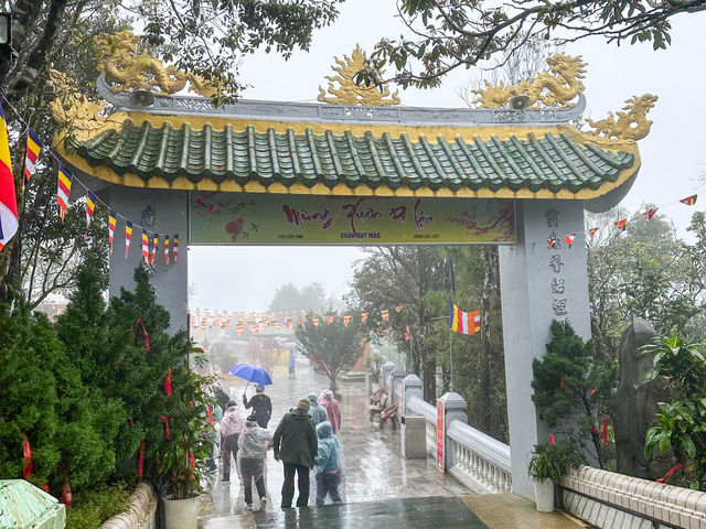 Golden Bridge Vietnam 