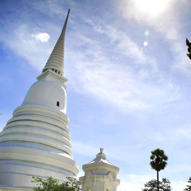 Nonthaburi: Riverside Promenades, Cultural Attractions, and Local Flavors 