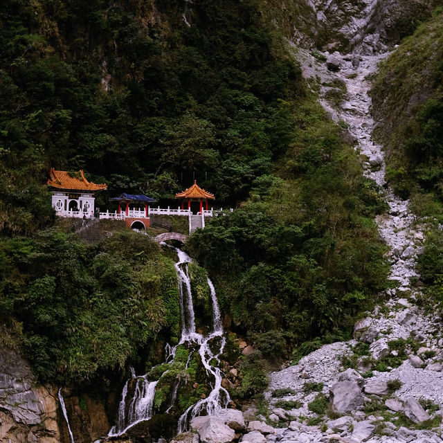 Hiking the Breathtaking Zhuilu Old Trail