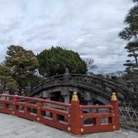 「鎌倉景點：鶴岡八幡宮，感受傳統與寧謐」