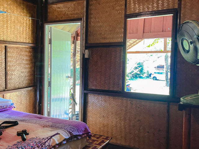𝗝𝗼𝘂𝗿𝗻𝗲𝘆’𝘀 𝗘𝗻𝗱  ที่พักโลคอลๆ ฝั่งซ้าย