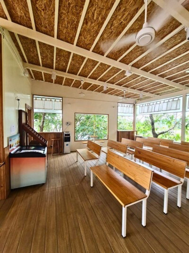 วิวหลักล้าน อาหารหลักร้อย Khaothong hill cafe