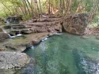 แช่น้ำเย็นๆ ที่น้ำตกเอราวัณ