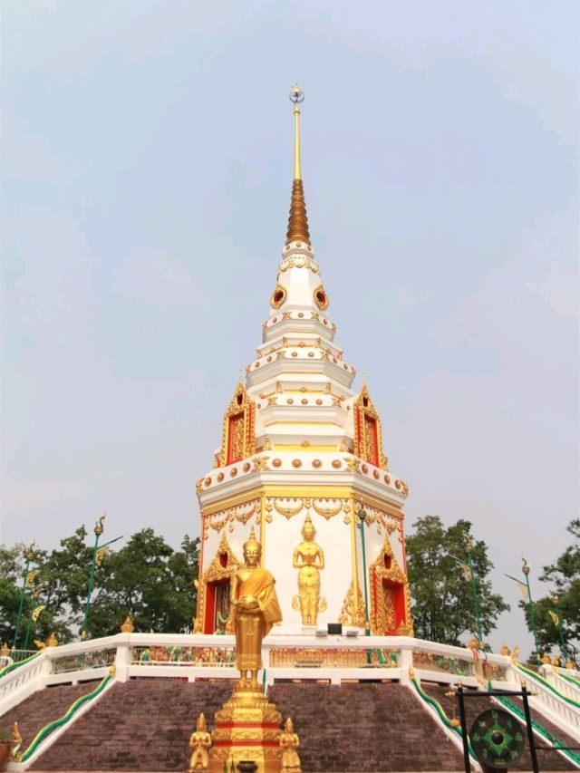 พระธาตุวันพุธกลางวัน พระธาตุมหาชัย