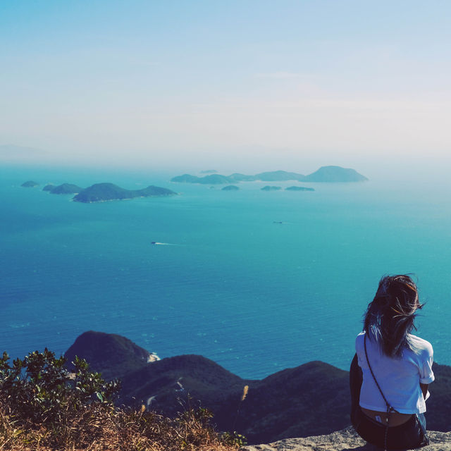 🏞️ 香港必訪景點 - 大嶼山郊野公園！探索自然寶藏！