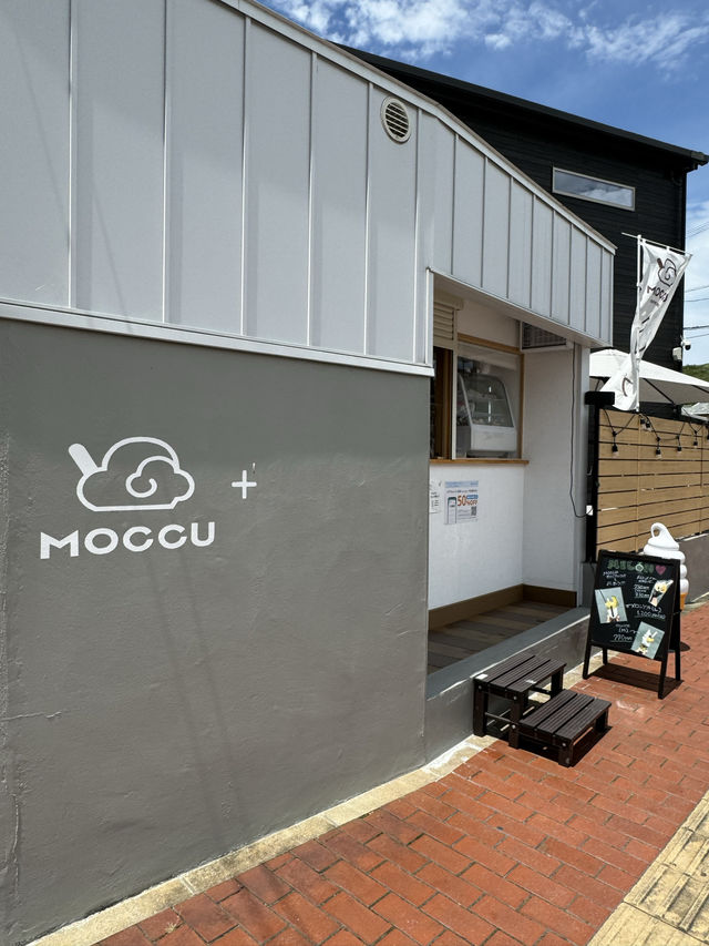 【福岡カフェ】1日個数限定の大きな桃が乗ったソフトクリームはいかが？🍑