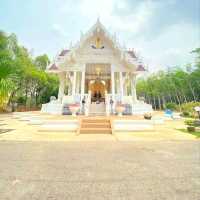 Muang Komaraphat Temple