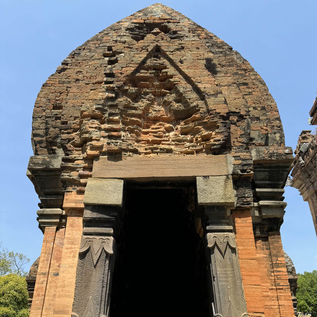 ปราสาทหิน Ponagar Temple Tháp Bà Ponagar