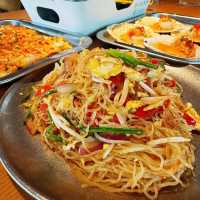 「李小太燒烤」新鮮海鮮，精釀啤酒買二送一！