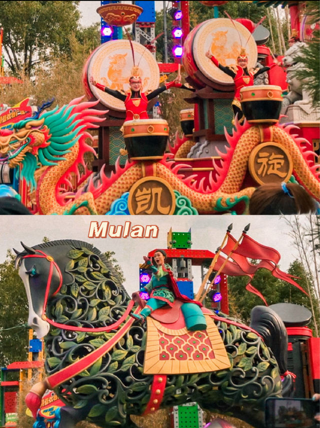 Mickey’s Storybook Express Parade at Shanghai Disneyland 🚂