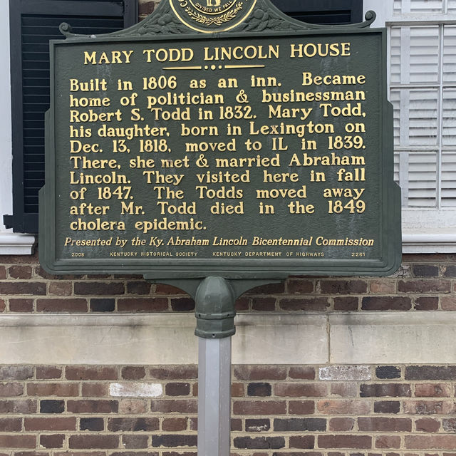 Mary Todd Lincoln’s House: A Step Back in Time