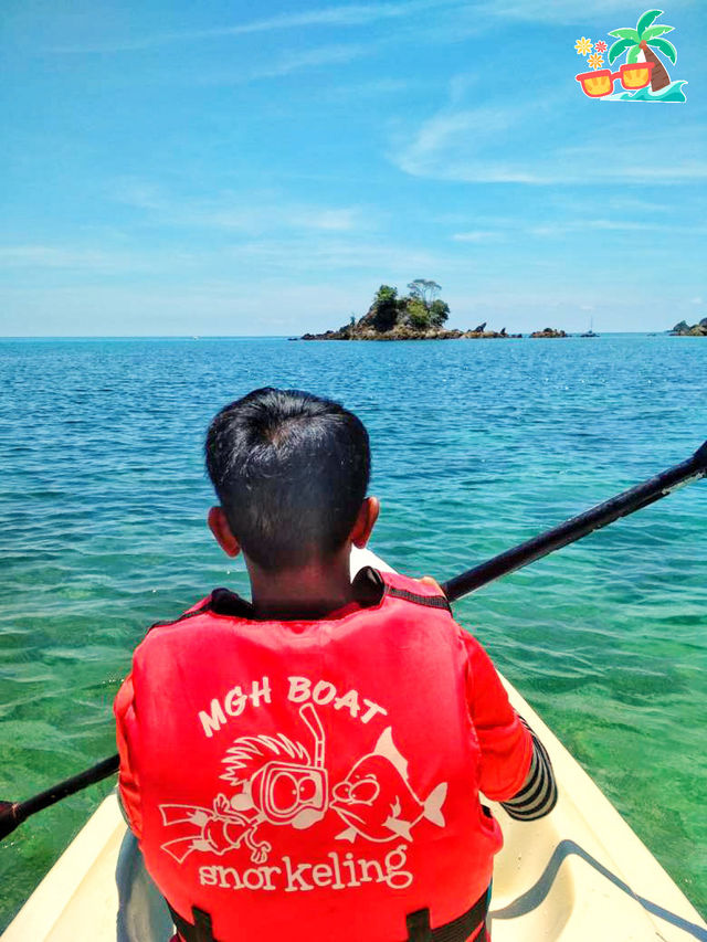🇲🇾 Kayak Adventures Await at Pulau Kapas