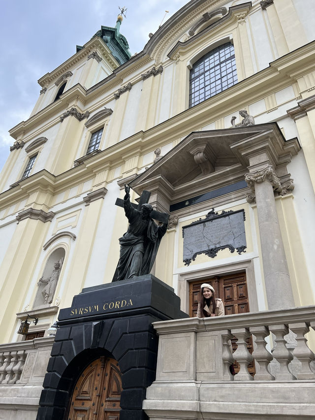 Heart of History: Uncover Chopin, Papal Legacy, and Baroque Beauty at Warsaw’s Holy Cross Church
