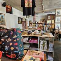 Artistic Vibes at Dia.Lo.Gue Artspace