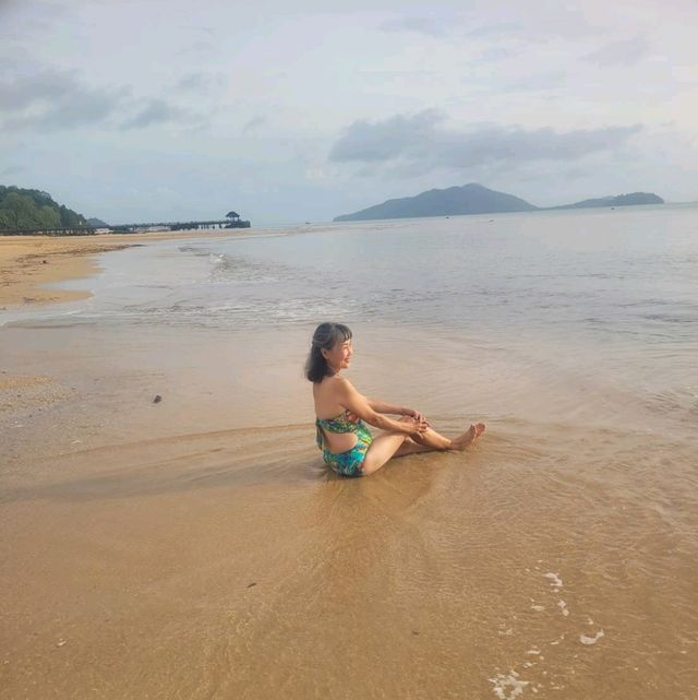 เกาะทะลุ ทะเล  ประจวบ
