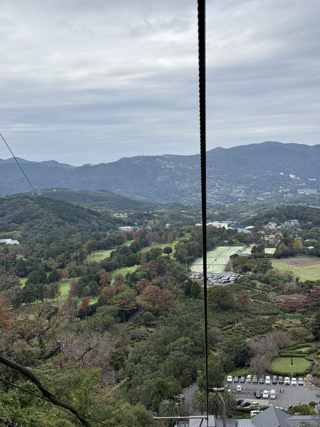 リフトに乗って山頂へ！そこでまつのは超絶景！ 