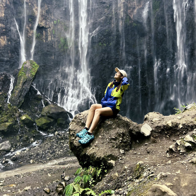 Tumpak sewu waterfall , indonesia