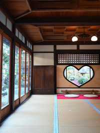 【滋賀】敷地全体がアートな築200年の豪商屋敷