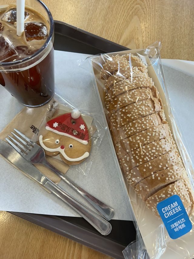 【韓国/木浦】creamcheesebaguetteが有名✨"코롬방제과점"