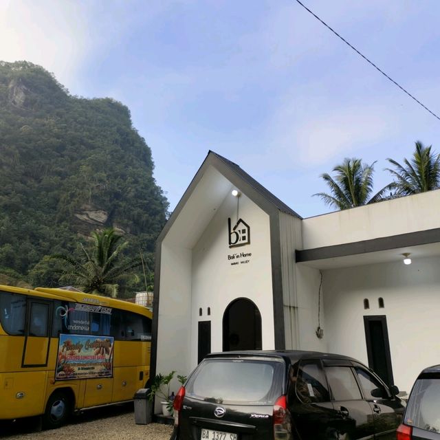 "Lembah Harau: A Tranquil Escape into Indonesia's Natural Wonderland"