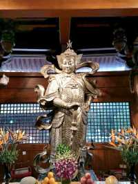 วัดจิ้งอันอายุ 800 ปีในเซี่ยงไฮ้